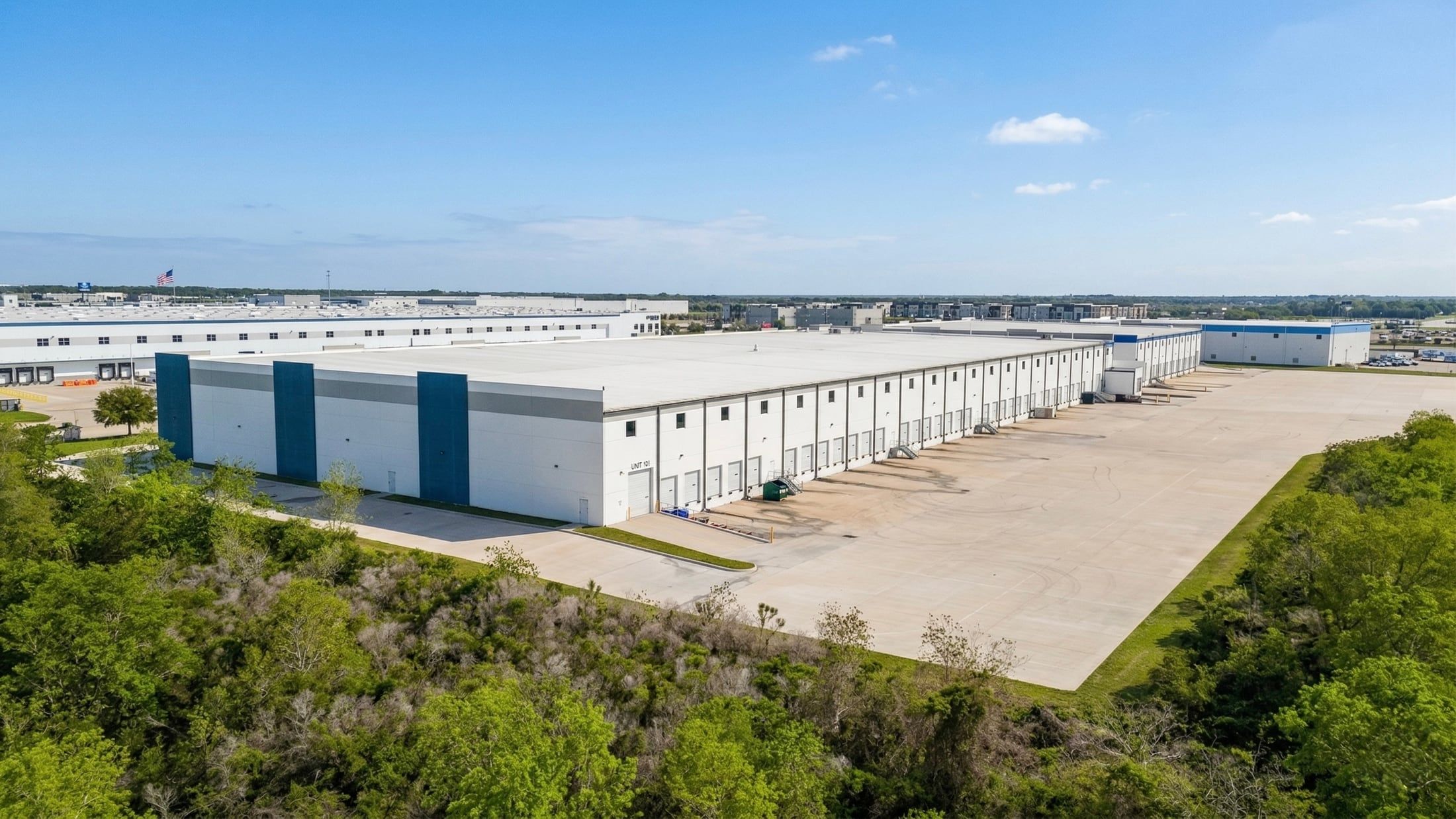 Aerial view of 450 Commerce Parkway and the surrounding Katy industrial corridor